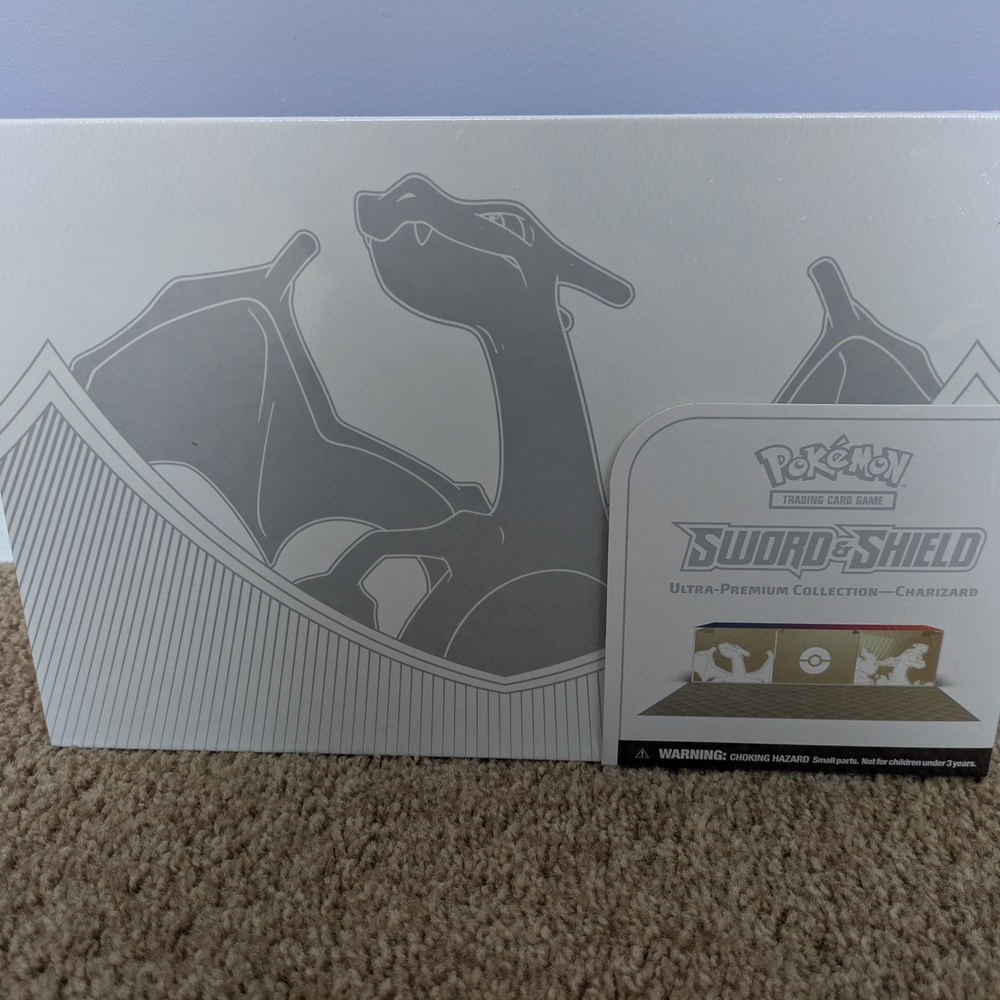 Pokemon Sword & Shield Ultra-Premium Collection Charizard